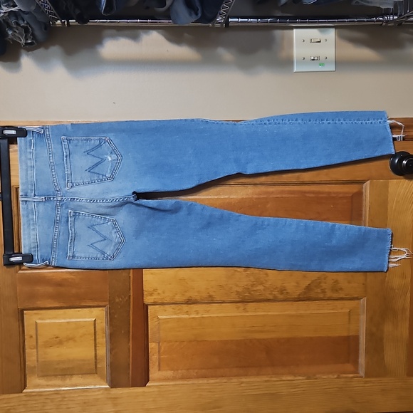 Mother High-Waisted Looker Ankle Fray Skinny Distessed Jeans - Picture 7 of 14